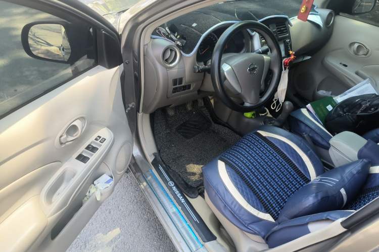 Used Nissan Sunny 2015 1.5XE Manual Master Edition Driver Seat