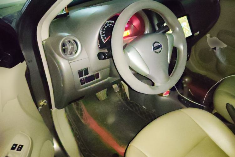 Used Nissan Sunny 2015 1.5XE CVT Comfort Edition Driver Seat