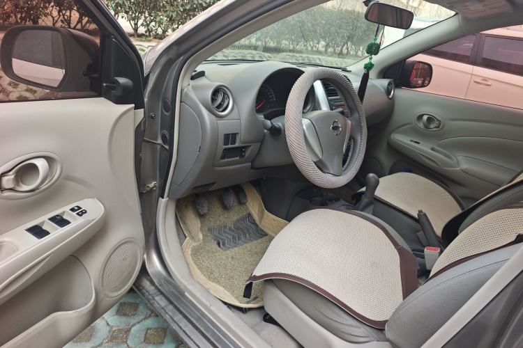 Used Nissan Sunny 2015 1.5XE Manual Comfort Edition Driver Seat