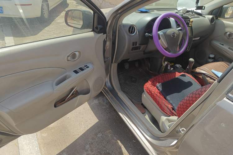 Used Nissan Sunny 2015 1.5XE Manual Comfort Edition Driver Seat