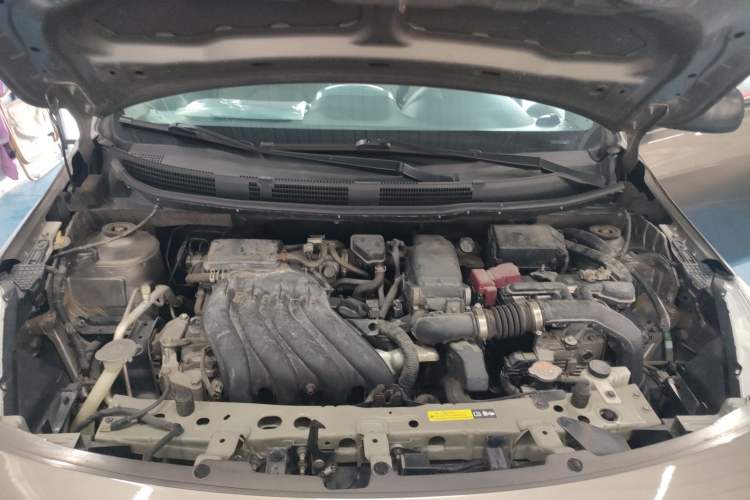 Used Nissan Sunny 2015 1.5XE CVT Comfort Edition Engine Bay
