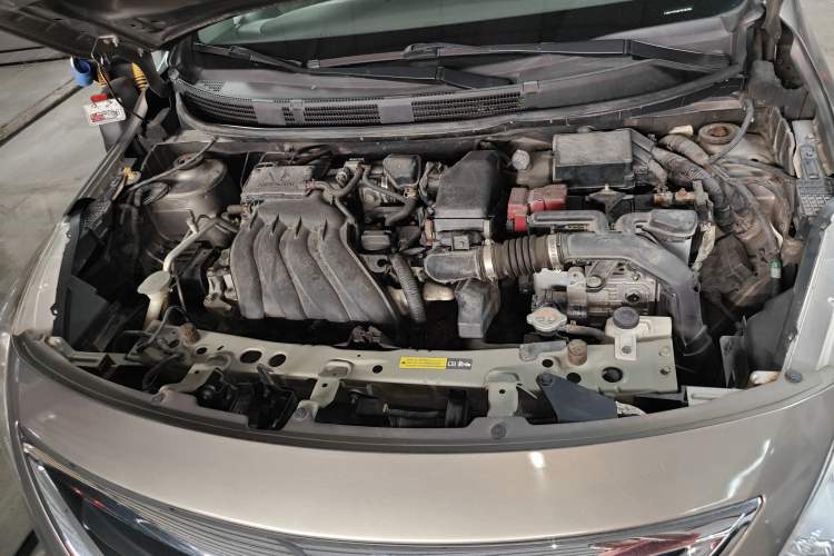 Used Nissan Sunny 2015 1.5XE CVT Elite Edition Engine Bay