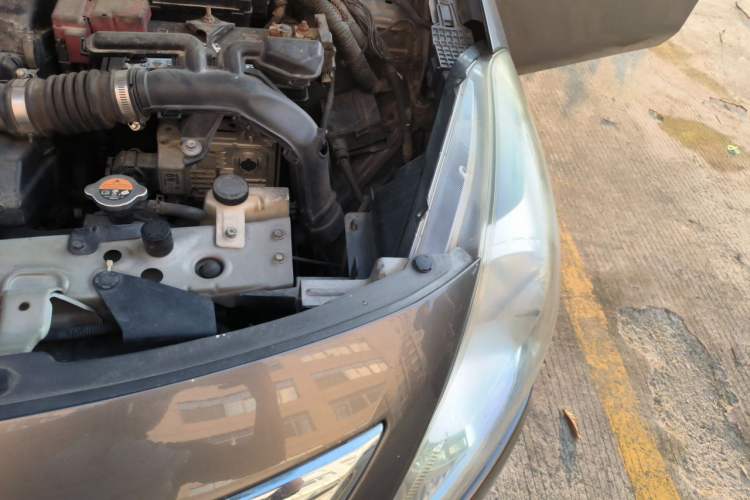 Used Nissan Sunny 2015 1.5XE CVT Elite Edition Engine Bay Left
