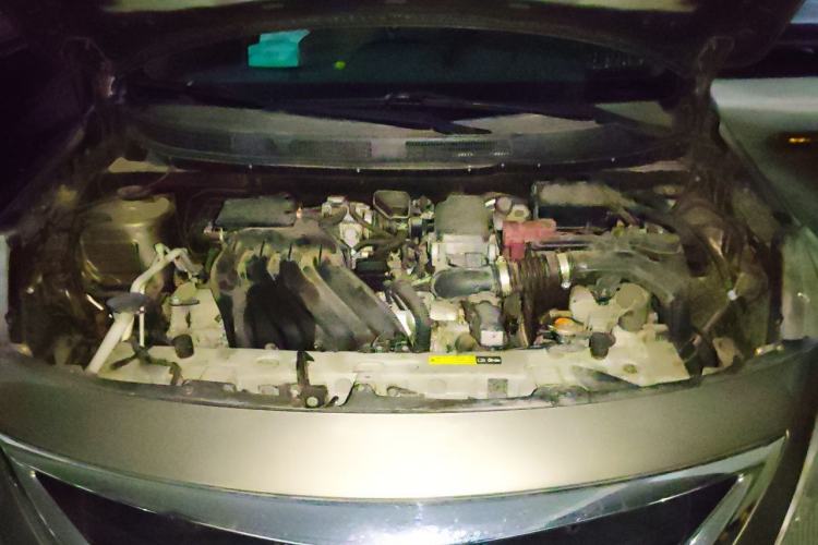 Used Nissan Sunny 2015 1.5XE CVT Comfort Edition Engine Bay