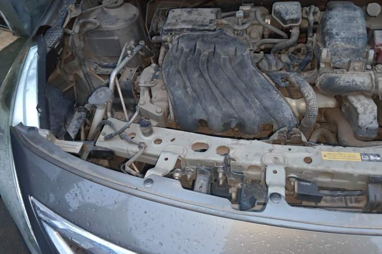 Used Nissan Sunny 2015 1.5XE CVT Comfort Edition Engine Bay Right