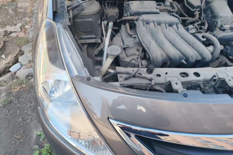 Used Nissan Sunny 2015 1.5XE Manual Master Edition Engine Bay Right