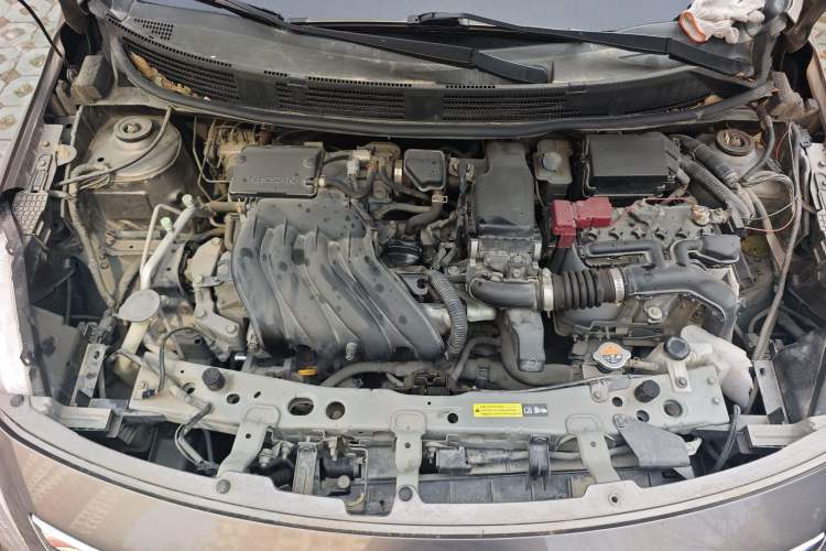 Used Nissan Sunny 2015 1.5XE Manual Comfort Edition Engine Bay