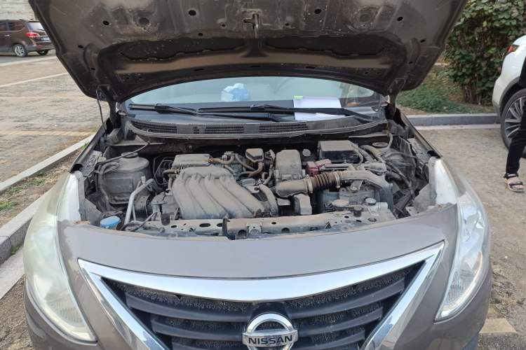 Used Nissan Sunny 2015 1.5XE CVT Comfort Edition Engine Bay