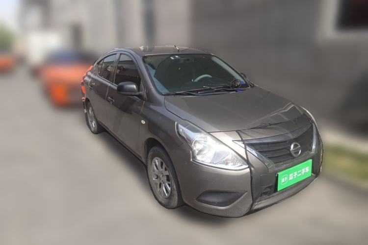 Used Nissan Sunny 2015 1.5XE Manual Comfort Edition Front Right 45 Deg