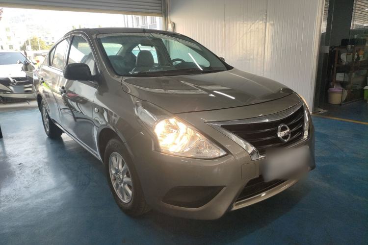 Used Nissan Sunny 2015 1.5XE CVT Comfort Edition Front Right 45 Deg
