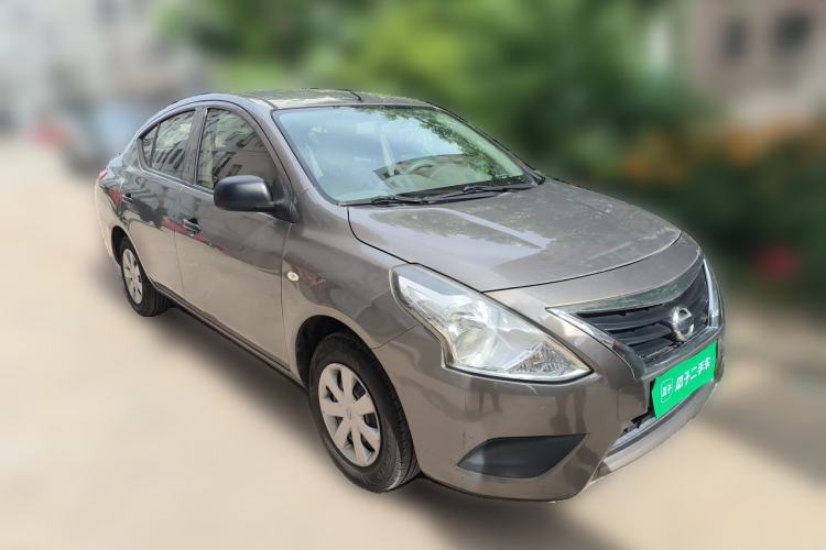 Used Nissan Sunny 2015 1.5XE CVT Comfort Edition Front Right 45 Deg