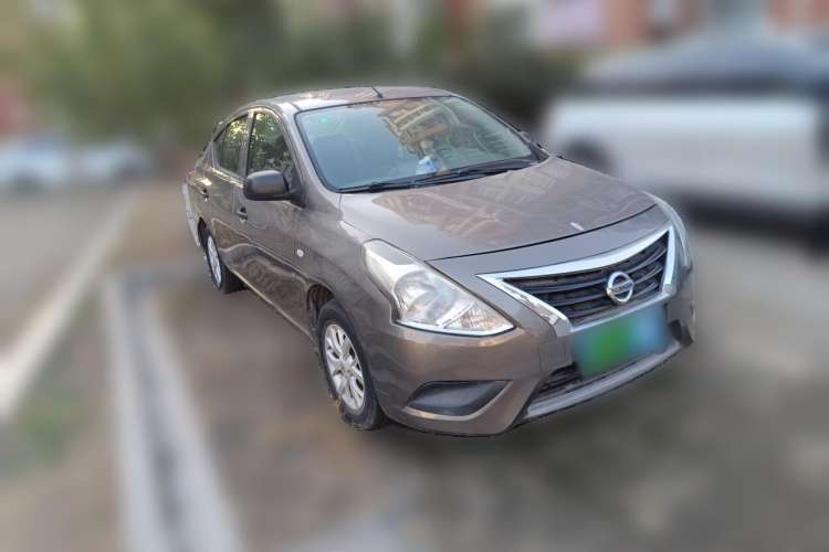 Used Nissan Sunny 2015 1.5XE CVT Comfort Edition Front Right 45 Deg