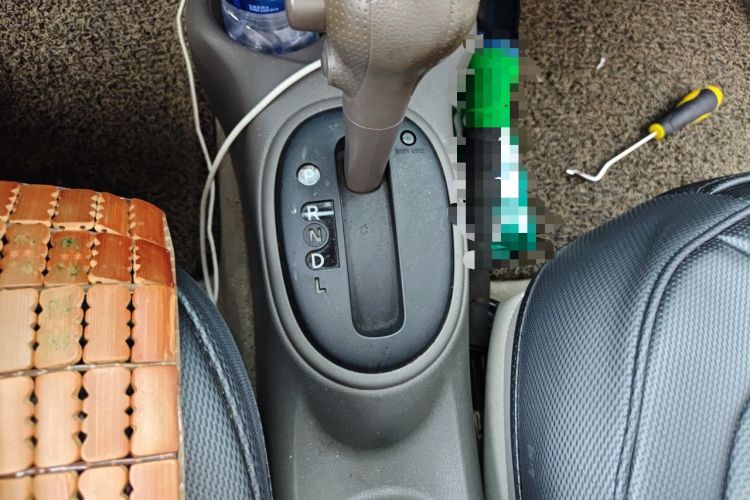 Used Nissan Sunny 2015 1.5XE CVT Comfort Edition Gear Lever