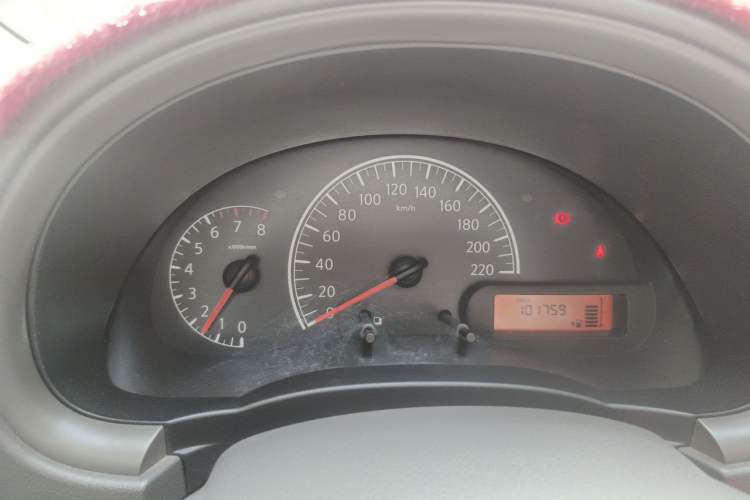 Used Nissan Sunny 2015 1.5XE Manual Comfort Edition Instrument Cluster
