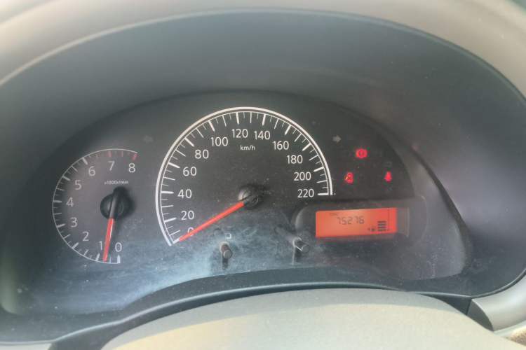 Used Nissan Sunny 2015 1.5XE Manual Master Edition Instrument Cluster