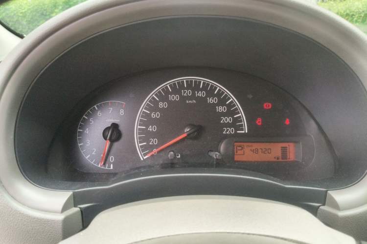 Used Nissan Sunny 2015 1.5XE CVT Comfort Edition Instrument Cluster