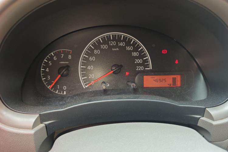 Used Nissan Sunny 2015 1.5XE Manual Comfort Edition Instrument Cluster