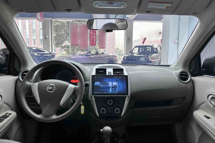 Used Nissan Sunny 2015 1.5XE CVT Comfort Edition Interior 6