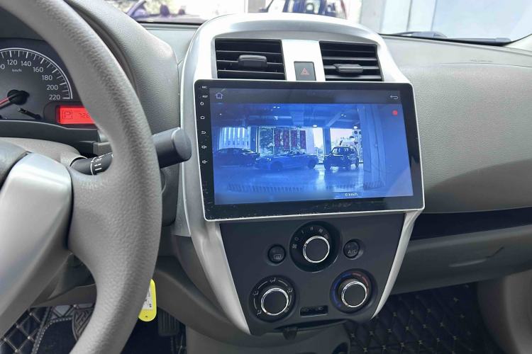 Used Nissan Sunny 2015 1.5XE CVT Comfort Edition Interior 7