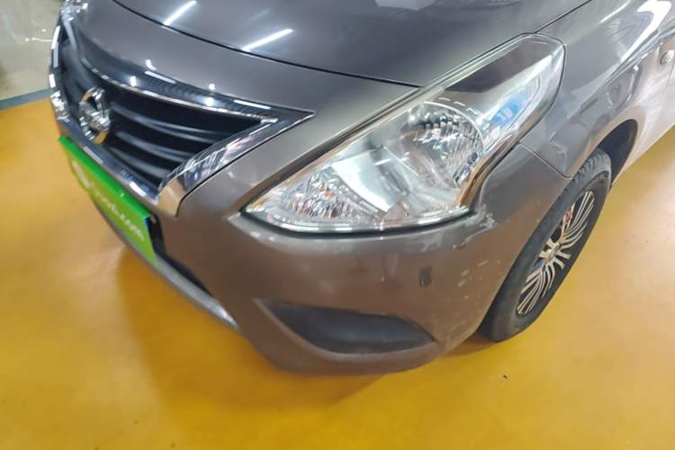 Used Nissan Sunny 2015 1.5XE Manual Comfort Edition Left Front Headlight