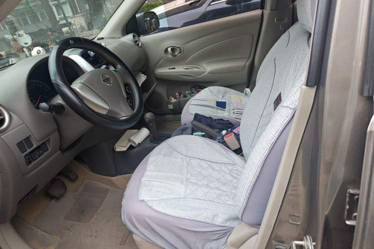Used Nissan Sunny 2015 1.5XE CVT Master Edition Left Front Seat