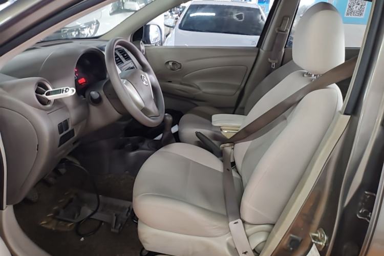 Used Nissan Sunny 2015 1.5XE Manual Comfort Edition Left Front Seat