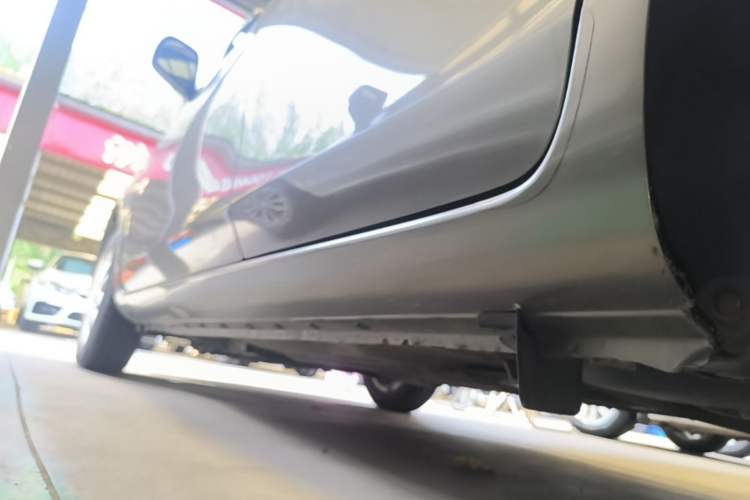Used Nissan Sunny 2015 1.5XE CVT Comfort Edition Left Side Sill