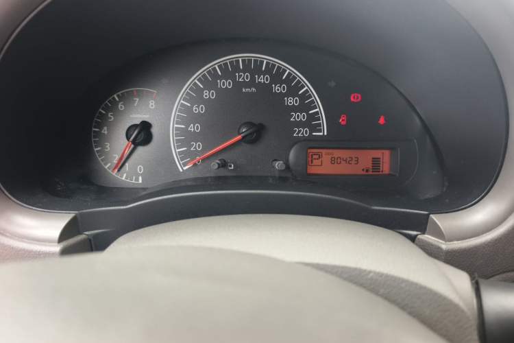Used Nissan Sunny 2015 1.5XE CVT Comfort Edition Odometer Close Up