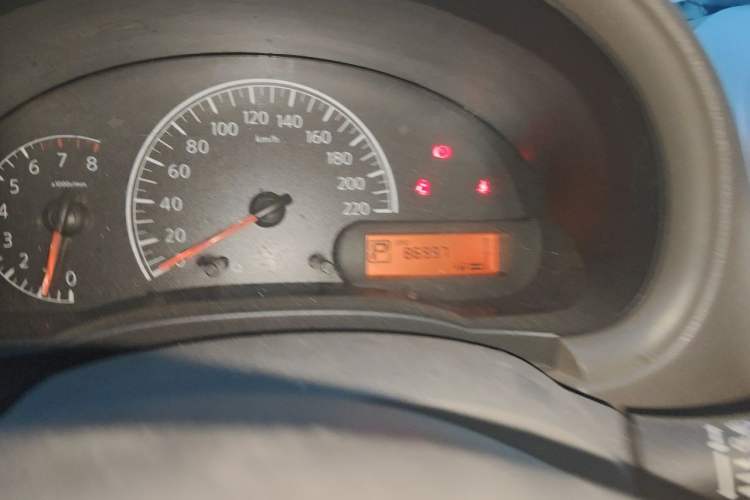 Used Nissan Sunny 2015 1.5XE CVT Comfort Edition Odometer Close Up