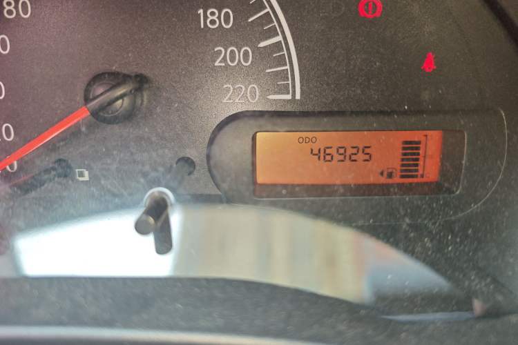 Used Nissan Sunny 2015 1.5XE Manual Comfort Edition Odometer Close Up