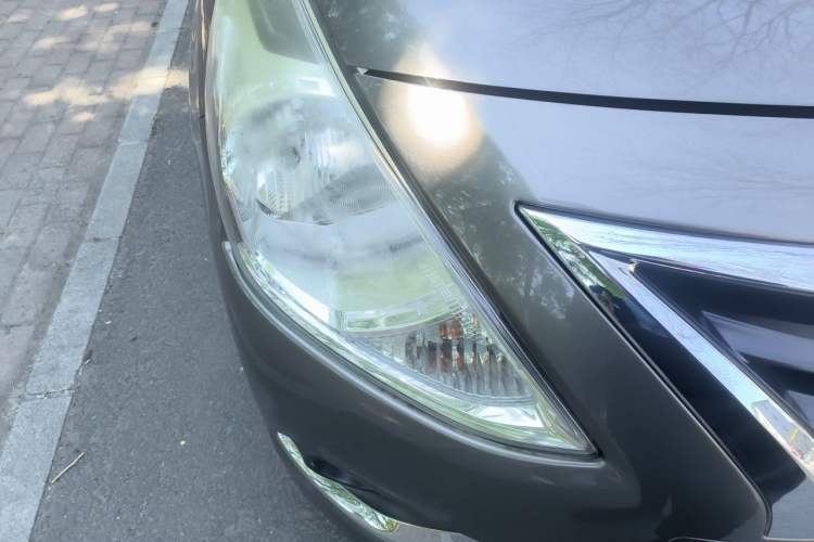 Used Nissan Sunny 2015 1.5XE Manual Master Edition Right Front Headlight