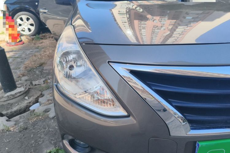 Used Nissan Sunny 2015 1.5XE Manual Master Edition Right Front Headlight