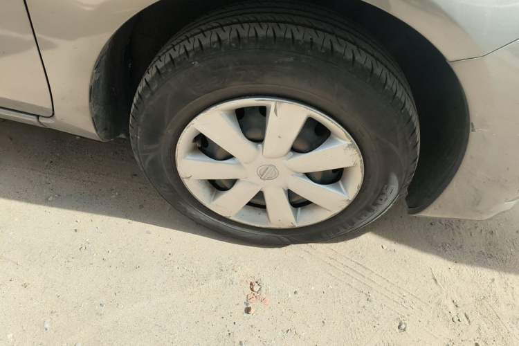 Used Nissan Sunny 2015 1.5XE CVT Comfort Edition Right Front Wheel Hub