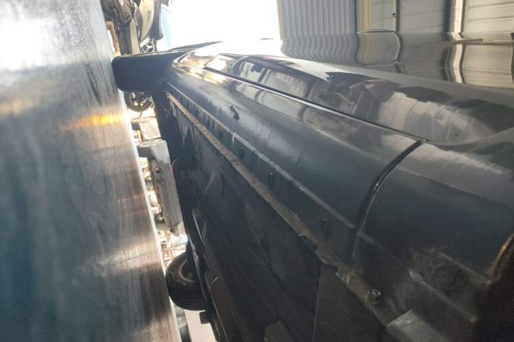 Used Nissan Sunny 2015 1.5XE CVT Comfort Edition Right Side Sill