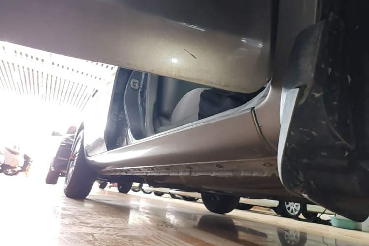 Used Nissan Sunny 2015 1.5XE Manual Comfort Edition Right Side Sill