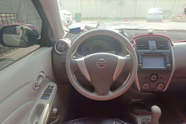 Used Nissan Sunny 2015 1.5XE Manual Comfort Edition Steering Wheel