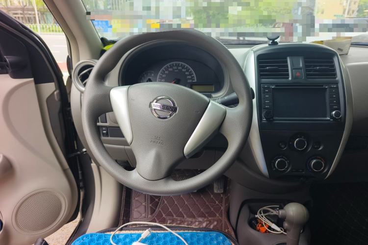 Used Nissan Sunny 2015 1.5XE CVT Comfort Edition Steering Wheel