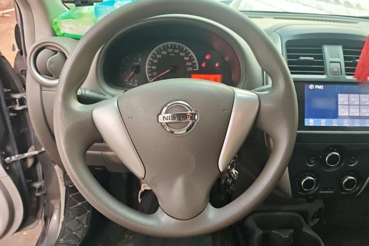 Used Nissan Sunny 2015 1.5XE Manual Comfort Edition Steering Wheel