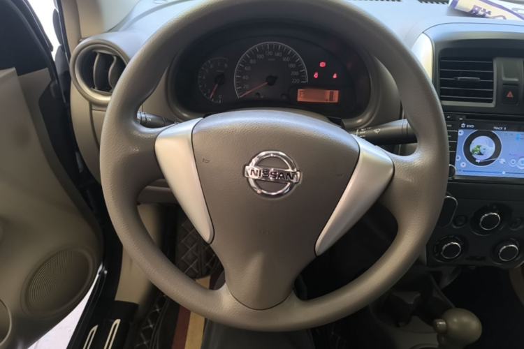 Used Nissan Sunny 2015 1.5XE CVT Comfort Edition Steering Wheel