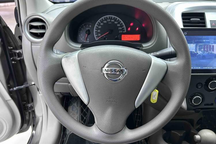 Used Nissan Sunny 2015 1.5XE CVT Comfort Edition Steering Wheel