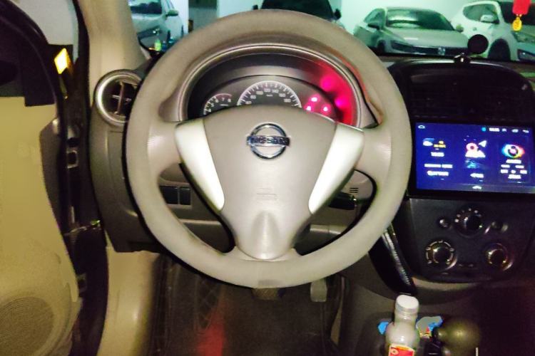 Used Nissan Sunny 2015 1.5XE CVT Comfort Edition Steering Wheel