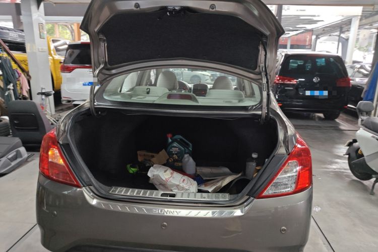 Used Nissan Sunny 2015 1.5XE CVT Elite Edition Trunk