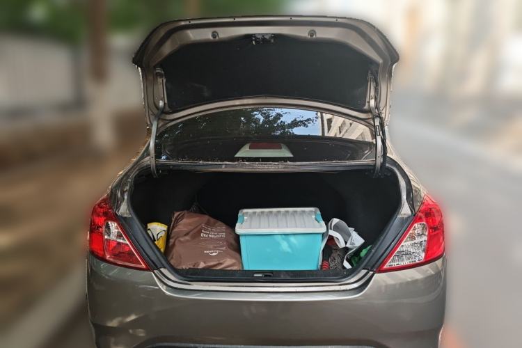 Used Nissan Sunny 2015 1.5XE Manual Comfort Edition Trunk