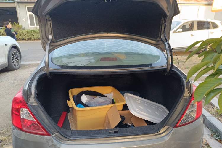 Used Nissan Sunny 2015 1.5XE CVT Comfort Edition Trunk