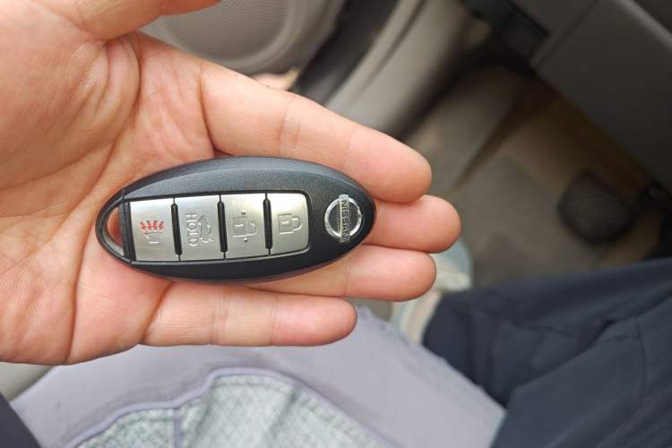 Used Nissan Sunny 2015 1.5XE CVT Master Edition Vehicle Key