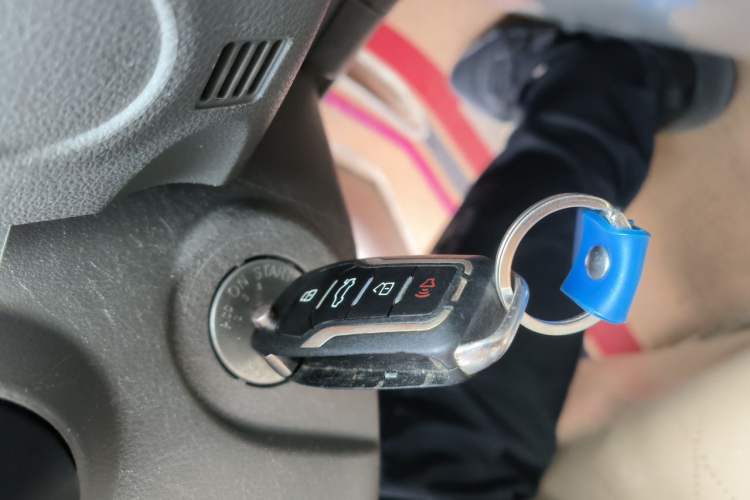 Used Nissan Sunny 2015 1.5XE CVT Comfort Edition Vehicle Key