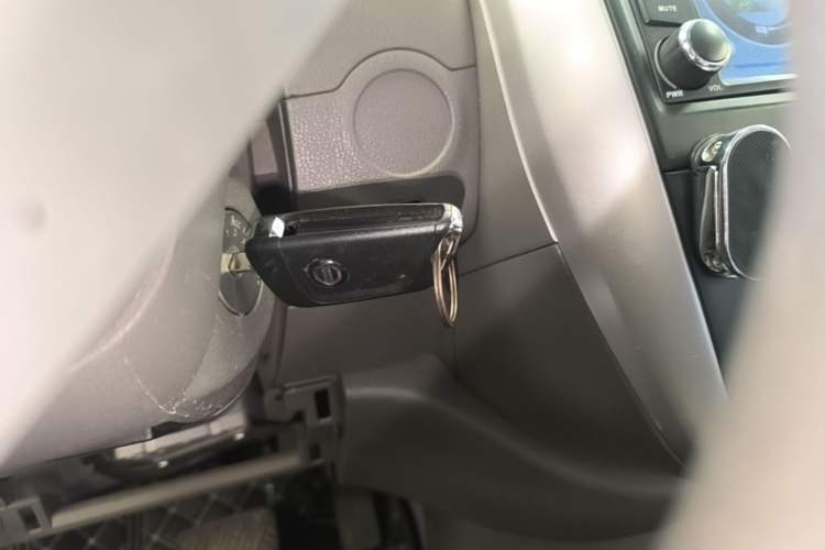 Used Nissan Sunny 2015 1.5XE CVT Comfort Edition Vehicle Key