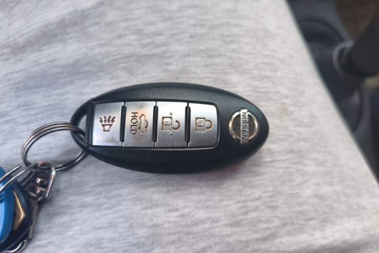 Used Nissan Sunny 2015 1.5XE Manual Master Edition Vehicle Key