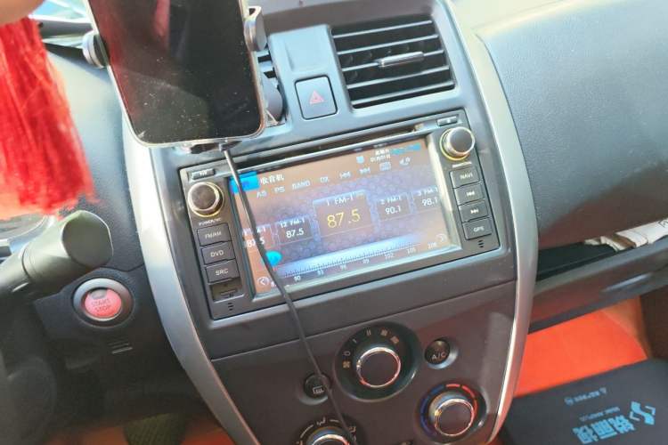 Used Nissan Sunny 2015 1.5XE CVT Master Edition Audio And AC Panel