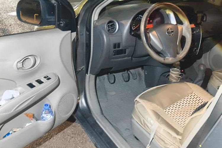 Used Nissan Sunny 2015 1.5XE Manual Comfort Edition Driver Seat